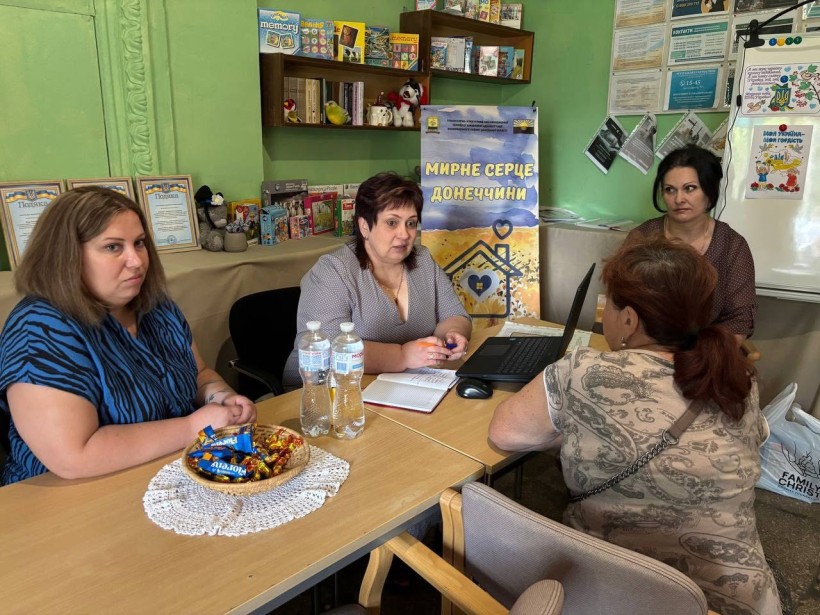 Начальниця Мирненської СВА провела особистий прийом громадян у Центрі підтримки ВПО «Мирне серце Донеччини»