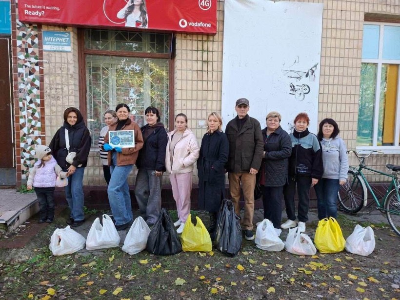 На базі Центру підтримки ВПО «Мирне серце Донеччини» у місті П’ятихатки організовано чергову видачу гуманітарної допомоги