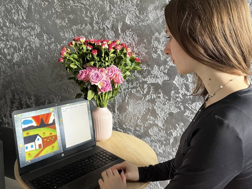 Організовано дистанційний перегляд відео «Квіти біля четвертого»