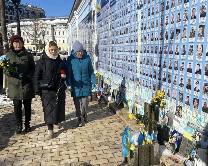 У молитві та пам’яті: Мирненська громада вшанувала Героїв 24 лютого